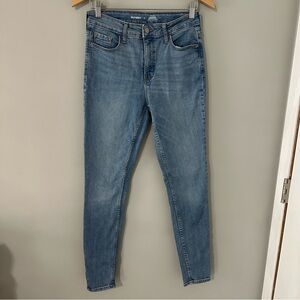 Old Navy High Waisted Rockstar Super Skinny Jean